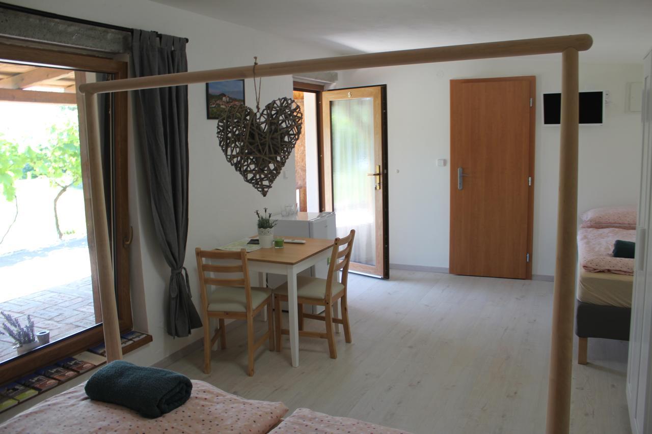 Apartman Lipa Mikulov Eksteriør bilde